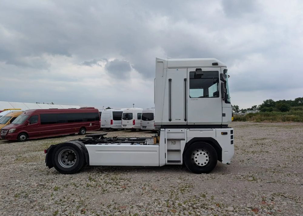 Renault Magnum - Gjysmë-kamion: foto 3 Renault Magnum - Gjysmë-kamion: foto 3
