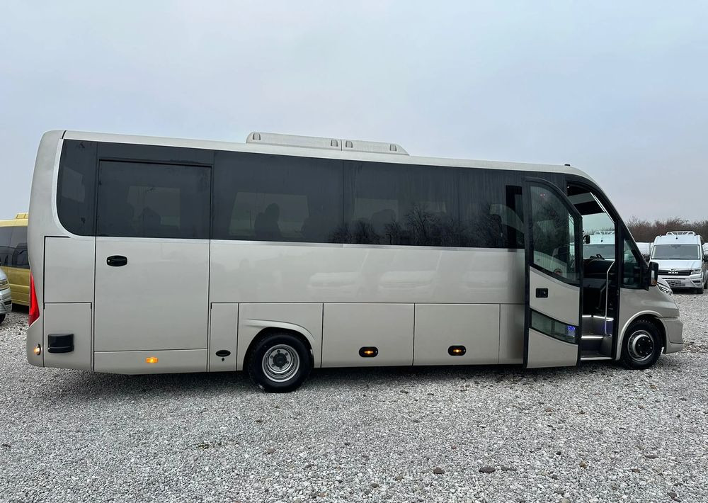 Iveco Daily - Minibus, Furgon pasagjerësh: foto 2 Iveco Daily - Minibus, Furgon pasagjerësh: foto 2