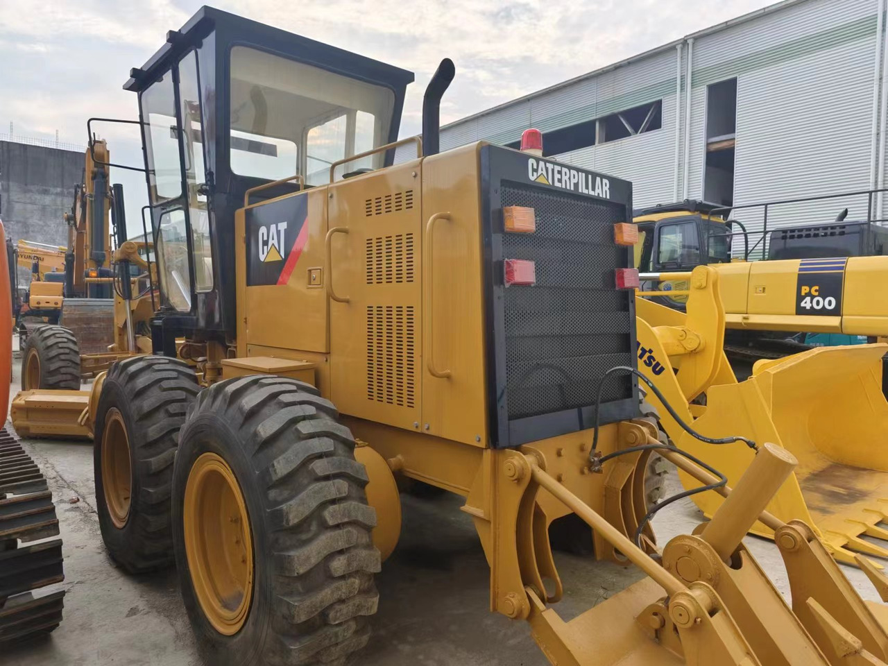CATERPILLAR 140H - Makinë niveluese: foto 4 CATERPILLAR 140H - Makinë niveluese: foto 4