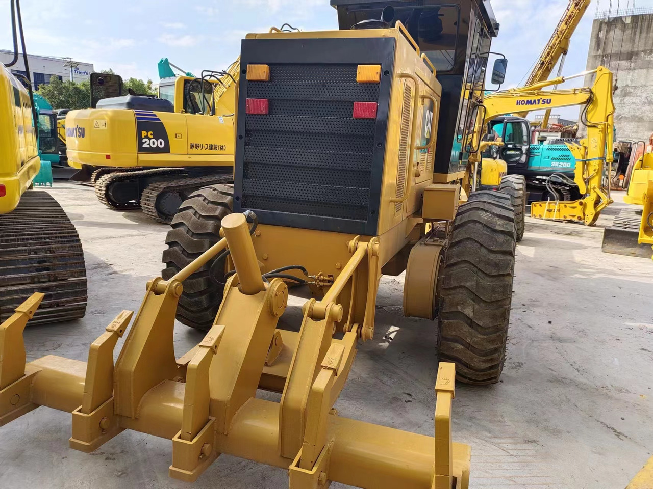 CATERPILLAR 140H - Makinë niveluese: foto 1 CATERPILLAR 140H - Makinë niveluese: foto 1