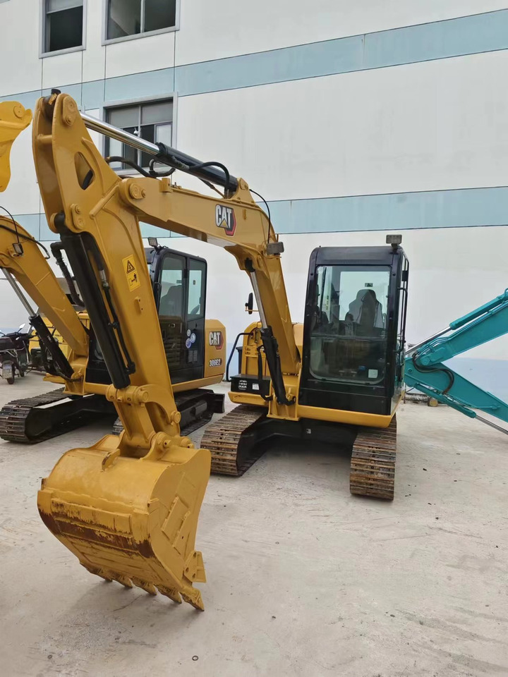 CATERPILLAR 305.5e2 - Ekskavator me zinxhirë: foto 3 CATERPILLAR 305.5e2 - Ekskavator me zinxhirë: foto 3
