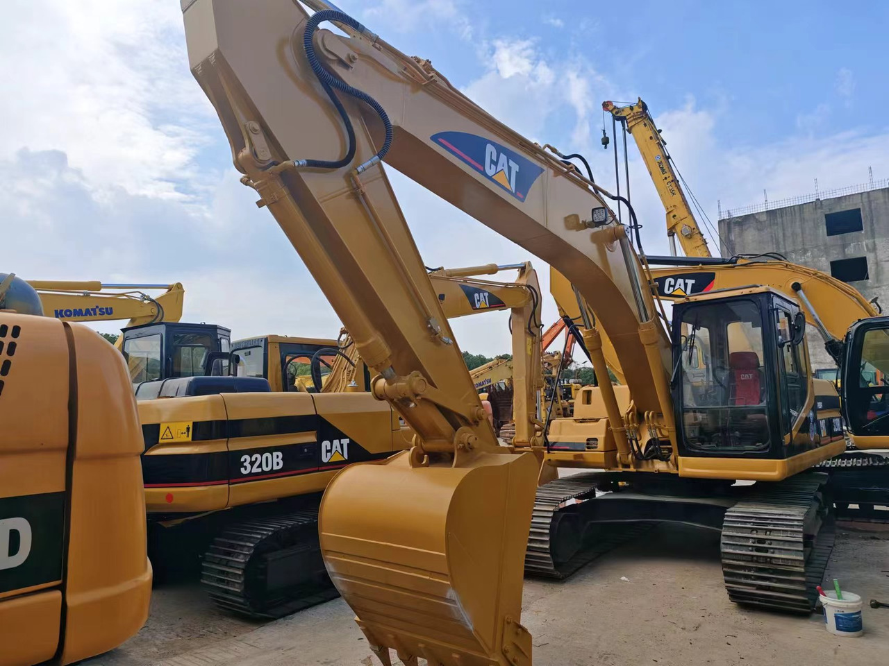 CATERPILLAR 320BL - Ekskavator me zinxhirë: foto 5 CATERPILLAR 320BL - Ekskavator me zinxhirë: foto 5