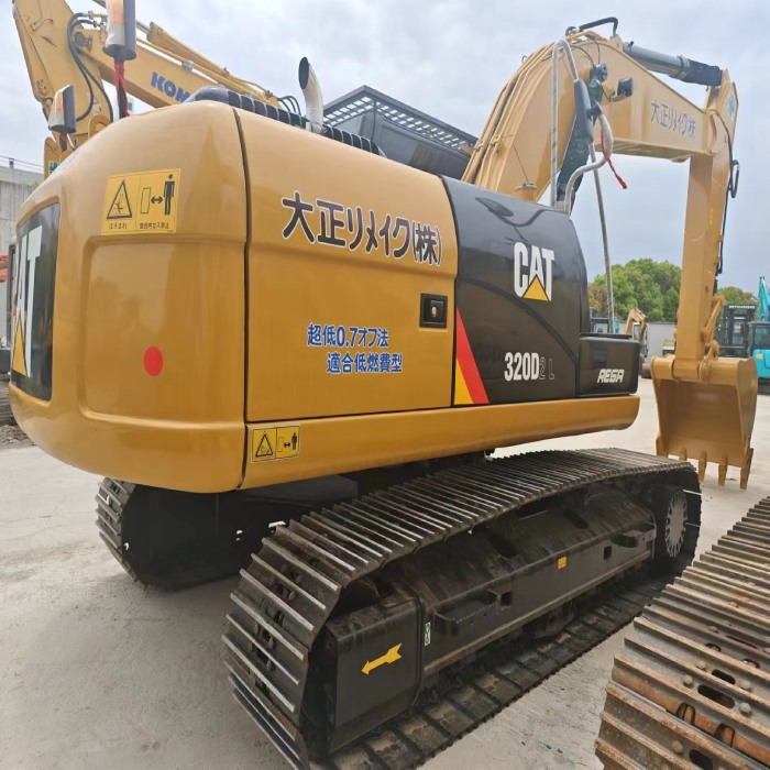 CATERPILLAR 320DL - Ekskavator me zinxhirë: foto 4 CATERPILLAR 320DL - Ekskavator me zinxhirë: foto 4