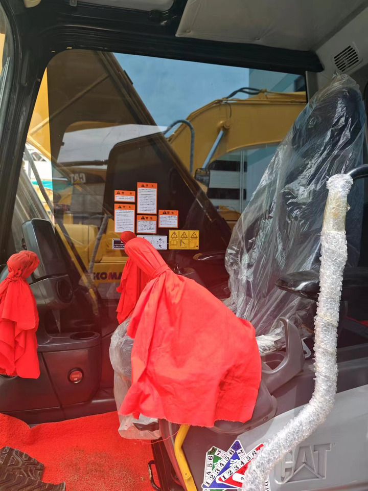 CATERPILLAR 320DL - Ekskavator me zinxhirë: foto 5 CATERPILLAR 320DL - Ekskavator me zinxhirë: foto 5