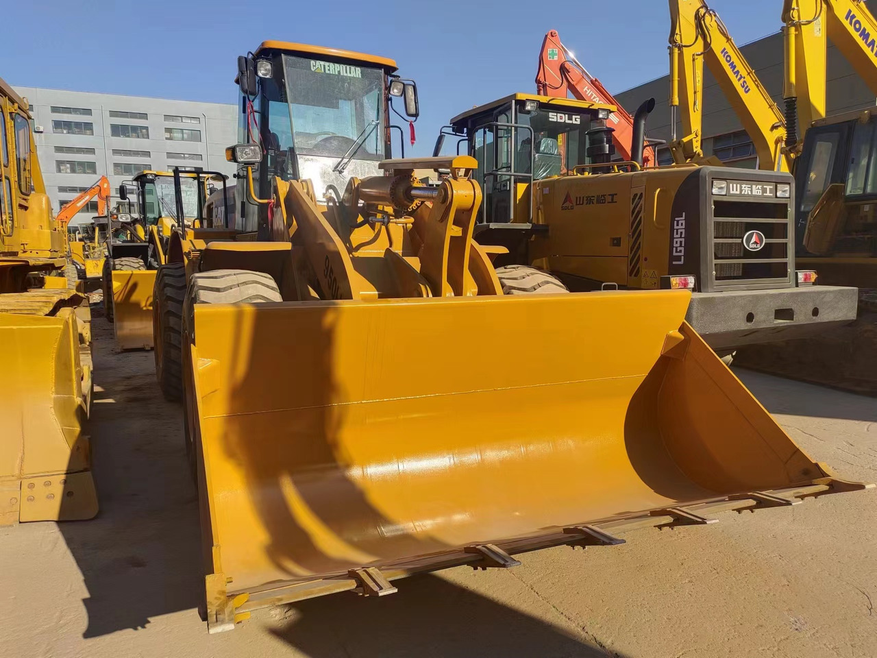 CATERPILLAR 950H - Fadrom me goma: foto 1 CATERPILLAR 950H - Fadrom me goma: foto 1