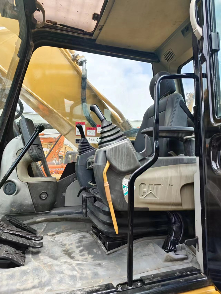 CATERPILLAR CAT 336D2L 336D - Ekskavator me zinxhirë: foto 4 CATERPILLAR CAT 336D2L 336D - Ekskavator me zinxhirë: foto 4