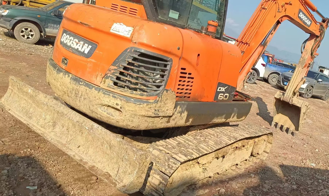 DOOSAN dx60 - Miniekskavator: foto 3 DOOSAN dx60 - Miniekskavator: foto 3