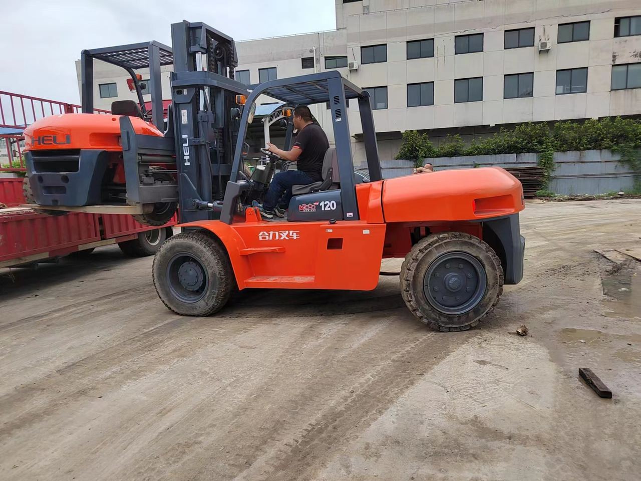 HELI 10ton - Pirun më naftë: foto 5 HELI 10ton - Pirun më naftë: foto 5