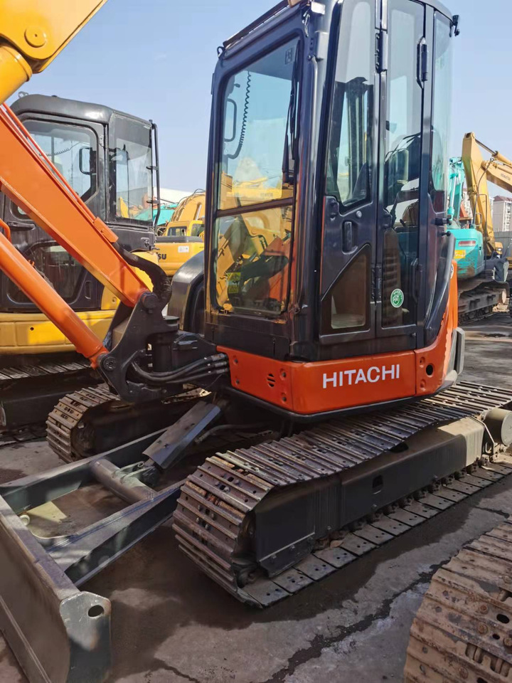 Miniekskavator HITACHI ZX55: foto 6 Miniekskavator HITACHI ZX55: foto 6