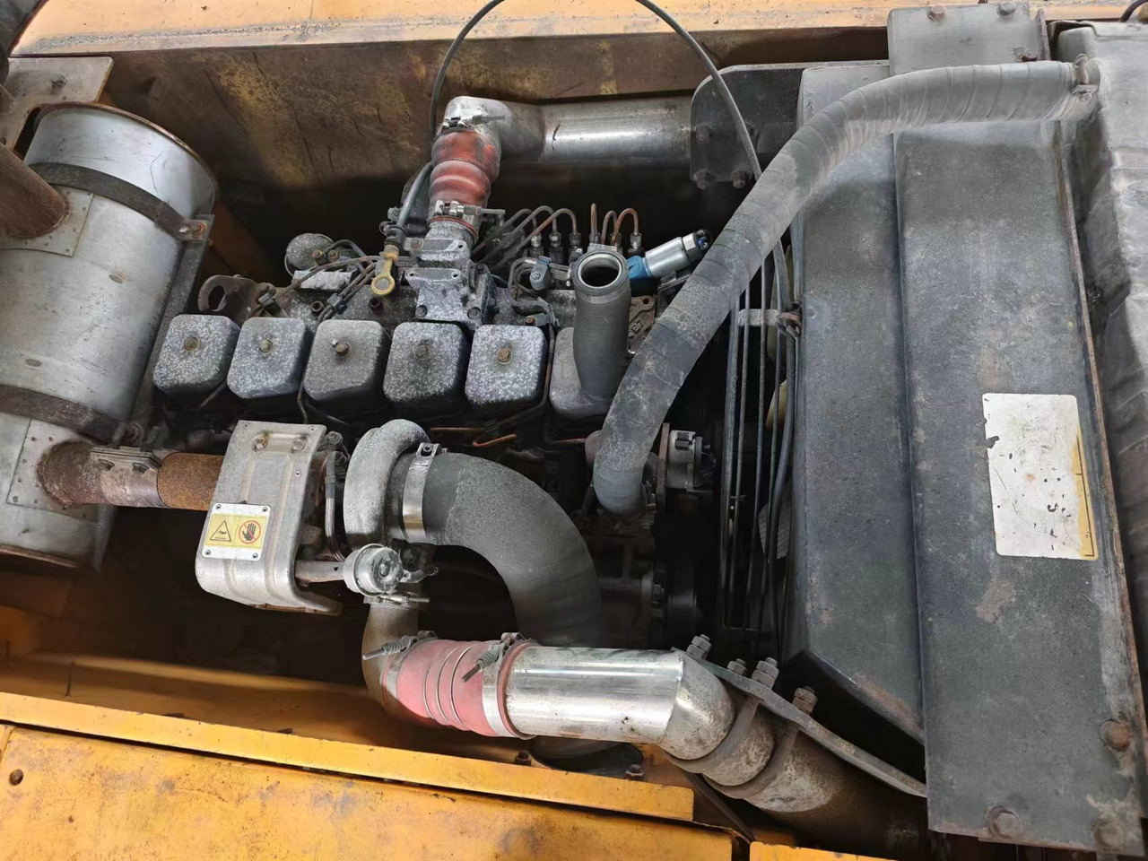 HYUNDAI 210W-7 - Ekskavator me goma: foto 5 HYUNDAI 210W-7 - Ekskavator me goma: foto 5