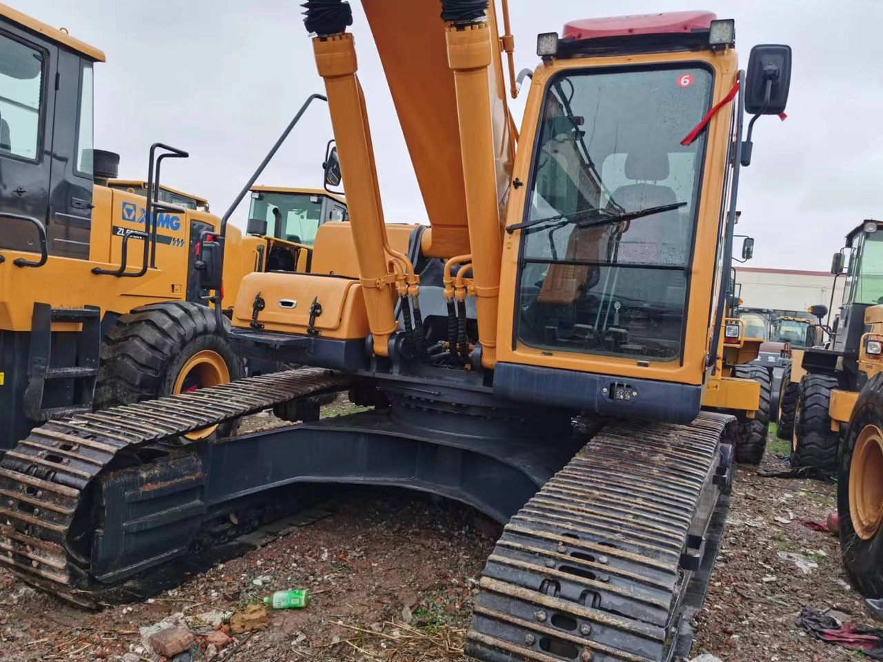 HYUNDAI 305LC-9T - Ekskavator me zinxhirë: foto 3 HYUNDAI 305LC-9T - Ekskavator me zinxhirë: foto 3