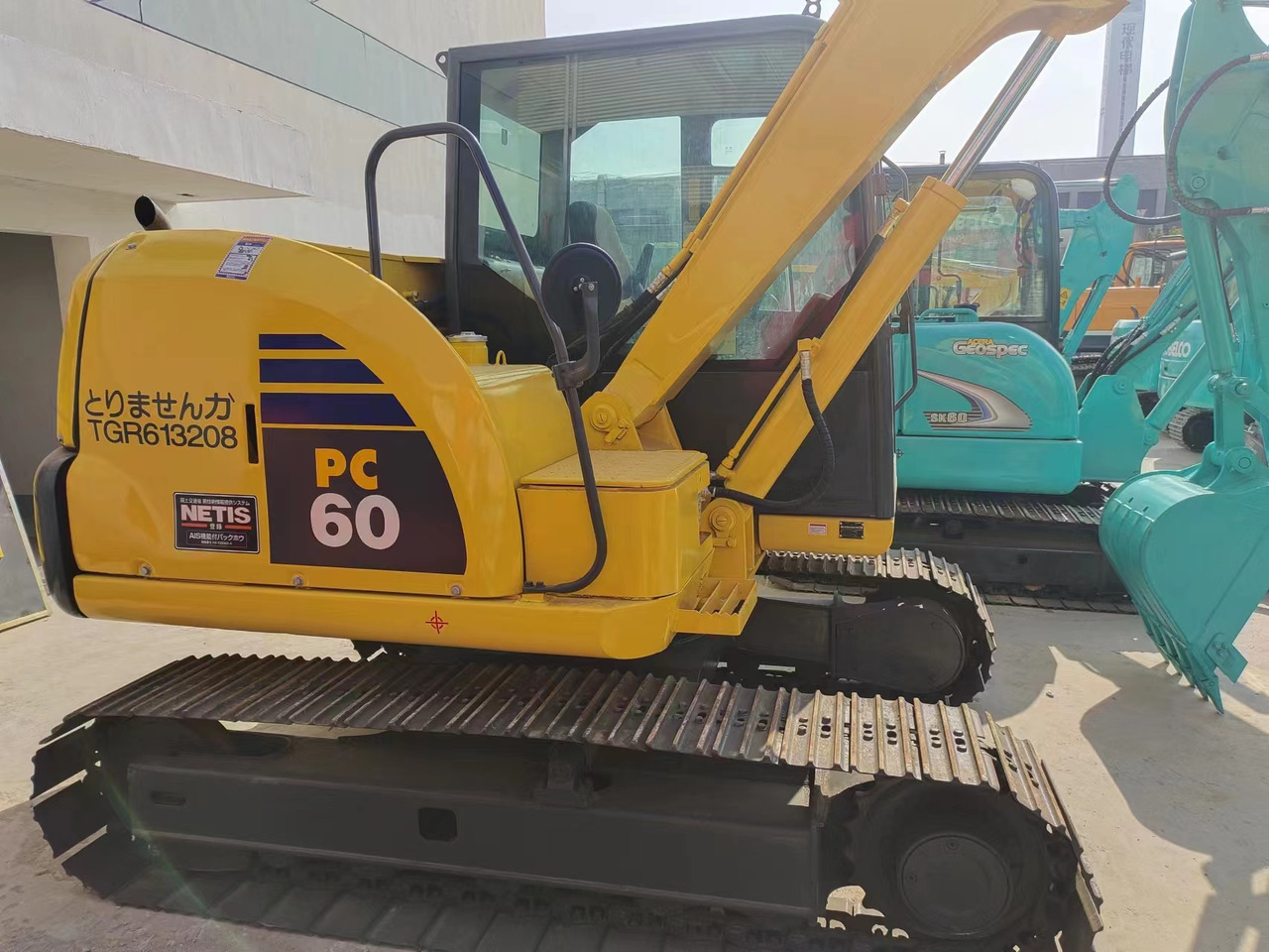 KOBELCO PC60 PC60-8 - Miniekskavator: foto 3 KOBELCO PC60 PC60-8 - Miniekskavator: foto 3