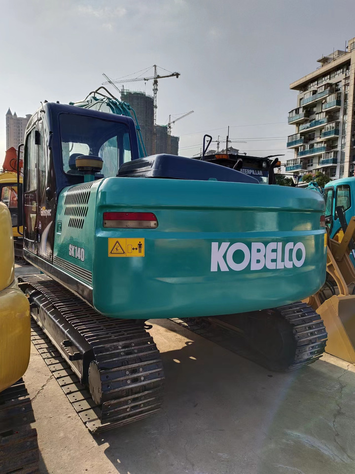 KOBELCO SK140LC-8 - Ekskavator me zinxhirë: foto 4 KOBELCO SK140LC-8 - Ekskavator me zinxhirë: foto 4