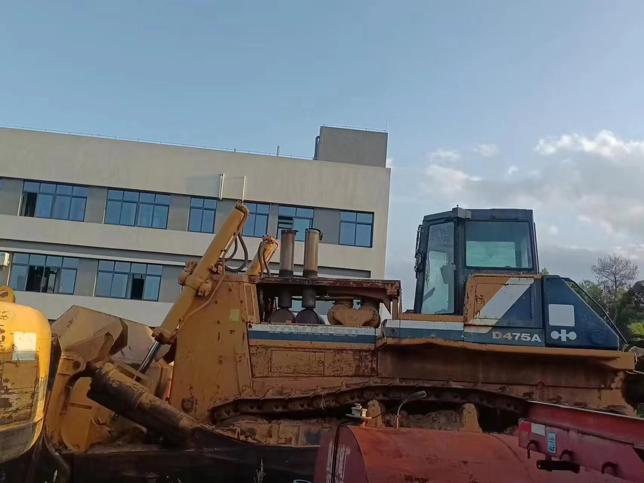 KOMATSU D475 - Buldozer: foto 3 KOMATSU D475 - Buldozer: foto 3