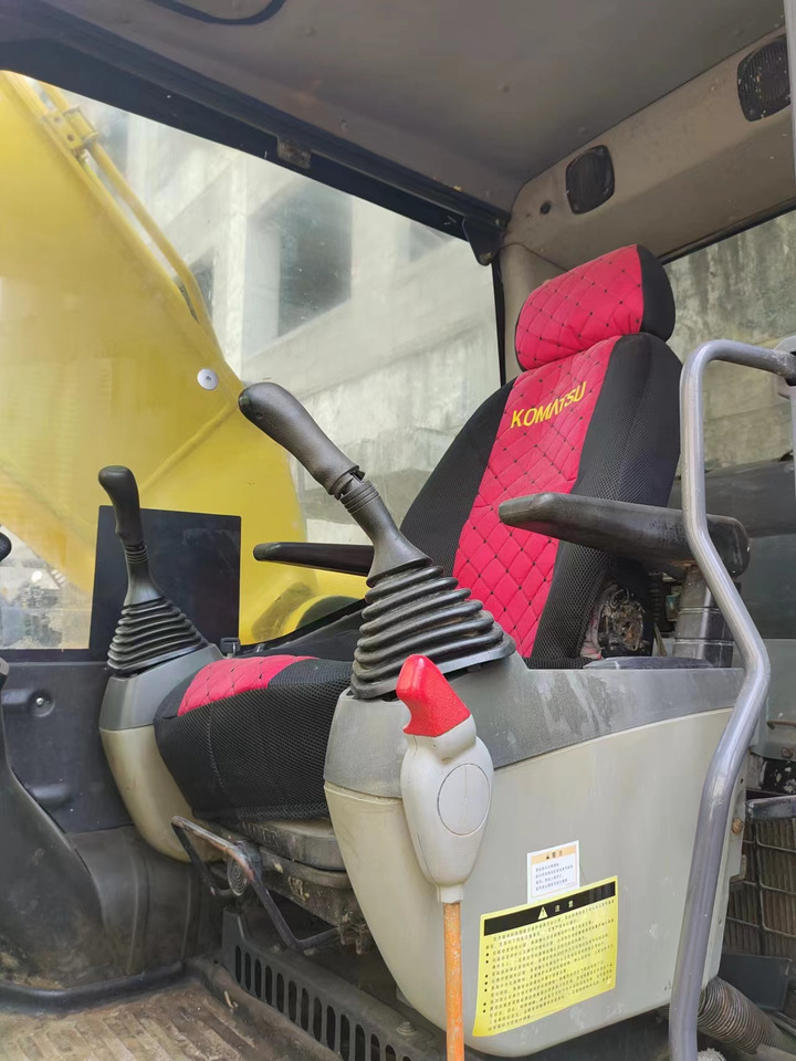 KOMATSU PC200-8 PC200-7 PC220-7 - Ekskavator me zinxhirë: foto 3 KOMATSU PC200-8 PC200-7 PC220-7 - Ekskavator me zinxhirë: foto 3