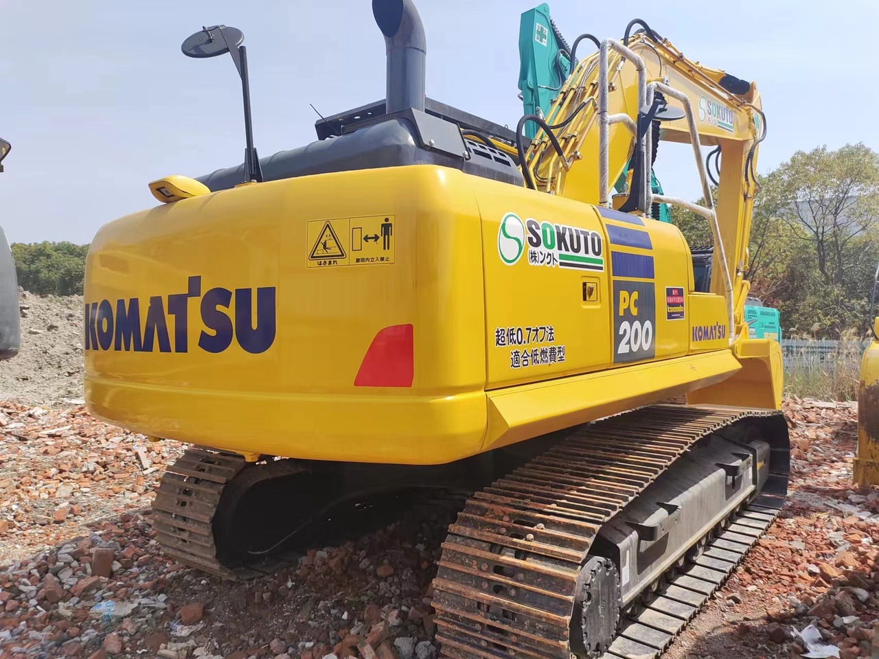KOMATSU PC200-8N1 - Ekskavator me zinxhirë: foto 3 KOMATSU PC200-8N1 - Ekskavator me zinxhirë: foto 3
