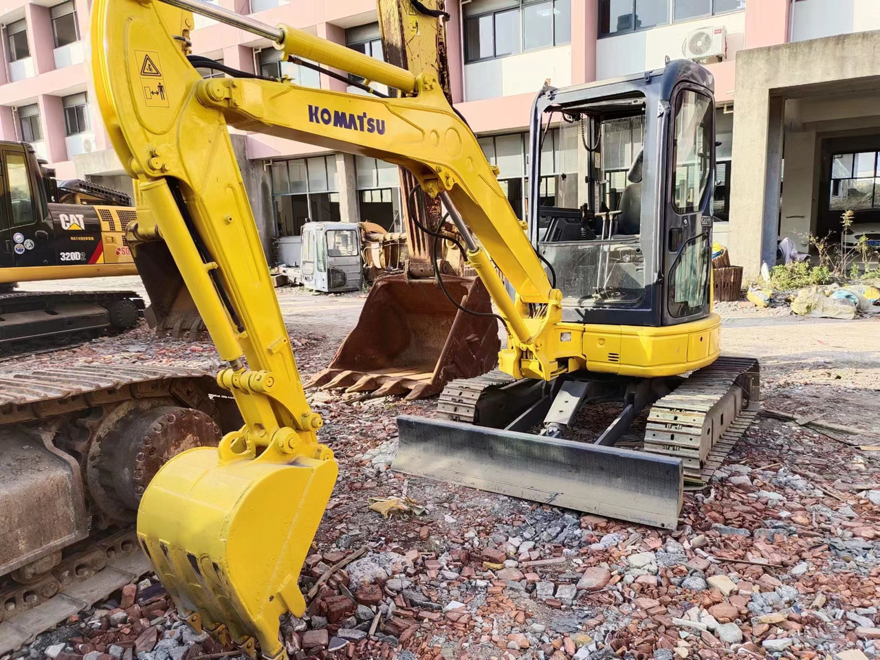 KOMATSU PC35MR PC40 PC45 PC50 PC55 PC60 - Miniekskavator: foto 2 KOMATSU PC35MR PC40 PC45 PC50 PC55 PC60 - Miniekskavator: foto 2
