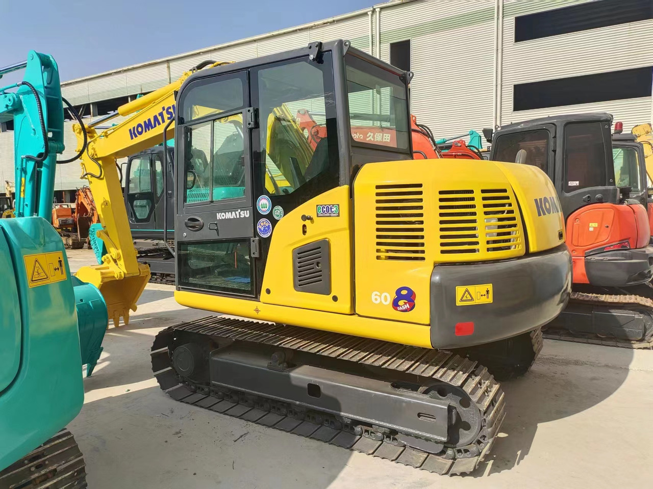 KOMATSU PC60-8 - Miniekskavator: foto 2 KOMATSU PC60-8 - Miniekskavator: foto 2