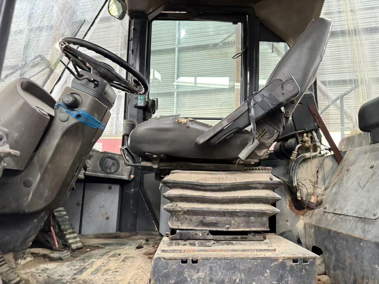 KOMATSU WA380Z-6 - Fadrom me goma: foto 3 KOMATSU WA380Z-6 - Fadrom me goma: foto 3