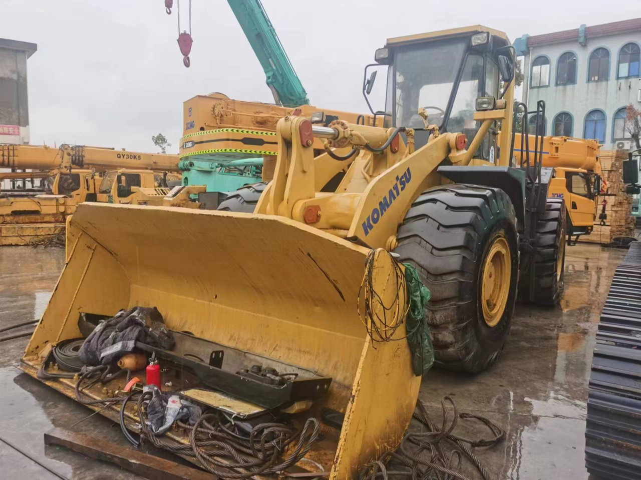 KOMATSU WA470 - Fadrom me goma: foto 2 KOMATSU WA470 - Fadrom me goma: foto 2