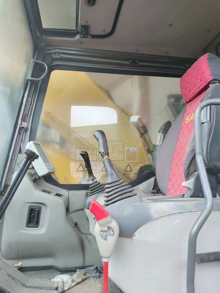 SANY SY215C-9 - Ekskavator me zinxhirë: foto 3 SANY SY215C-9 - Ekskavator me zinxhirë: foto 3