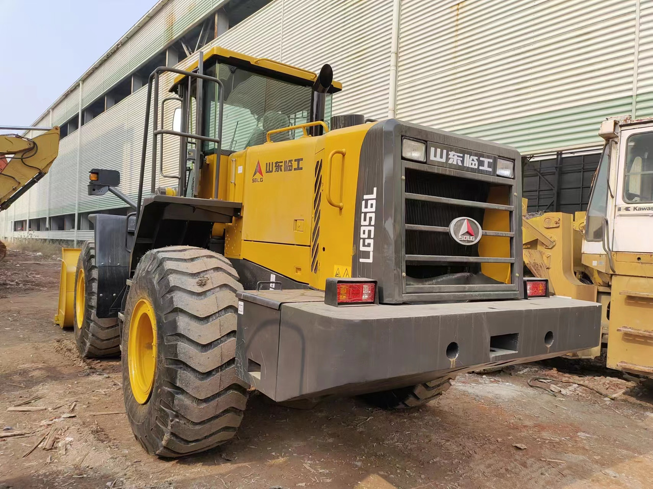 SDLG LG956L with CAT engine - Fadrom me goma: foto 2 SDLG LG956L with CAT engine - Fadrom me goma: foto 2