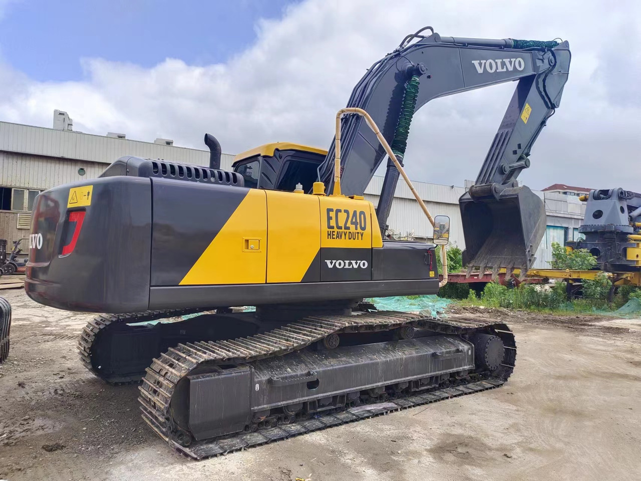 VOLVO EC240 - Ekskavator me zinxhirë: foto 2 VOLVO EC240 - Ekskavator me zinxhirë: foto 2