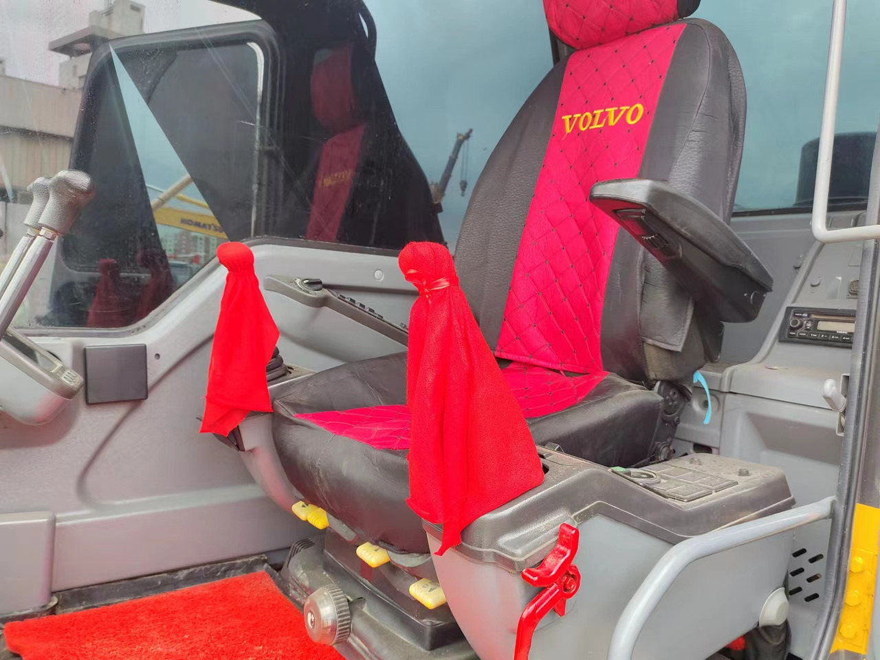 VOLVO EC240 - Ekskavator me zinxhirë: foto 3 VOLVO EC240 - Ekskavator me zinxhirë: foto 3