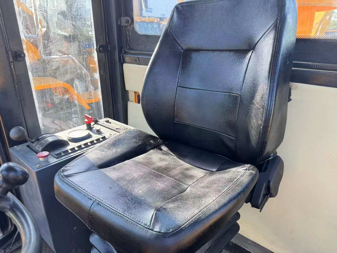 XCMG GR180 - Makinë niveluese: foto 3 XCMG GR180 - Makinë niveluese: foto 3