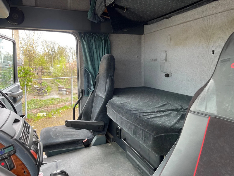 Kamion vagonetë DAF XF 95.380 BOX TRUCK. Netherland Truck: foto 15