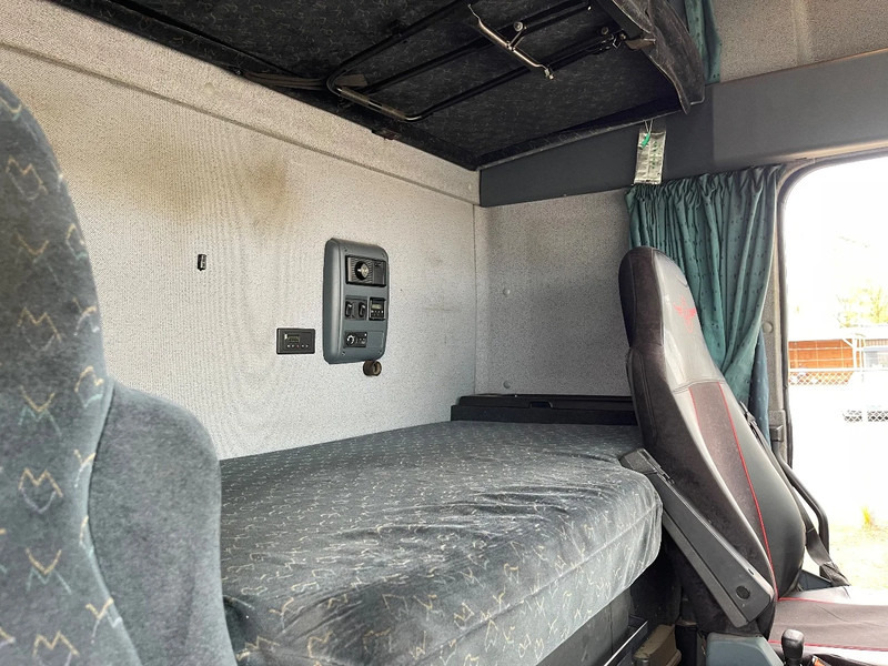 Kamion vagonetë DAF XF 95.380 BOX TRUCK. Netherland Truck: foto 19