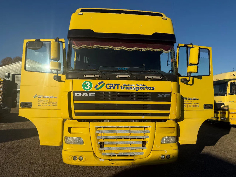 DAF XF 95.430 Tractor Unit - Gjysmë-kamion: foto 2 DAF XF 95.430 Tractor Unit - Gjysmë-kamion: foto 2