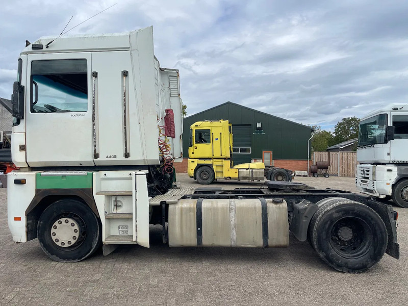 Renault Magnum 440 Tractor unit - Gjysmë-kamion: foto 4 Renault Magnum 440 Tractor unit - Gjysmë-kamion: foto 4