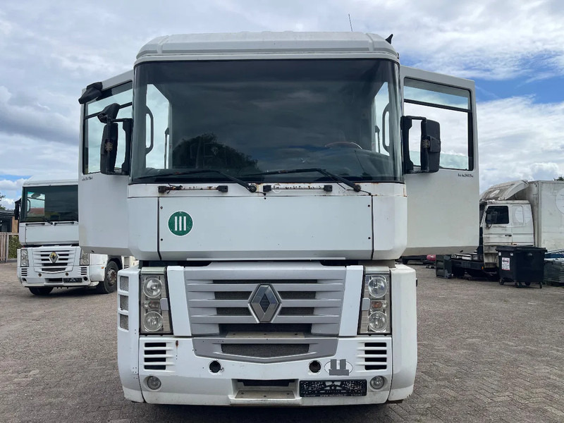 Renault Magnum 440 Tractor unit - Gjysmë-kamion: foto 2 Renault Magnum 440 Tractor unit - Gjysmë-kamion: foto 2