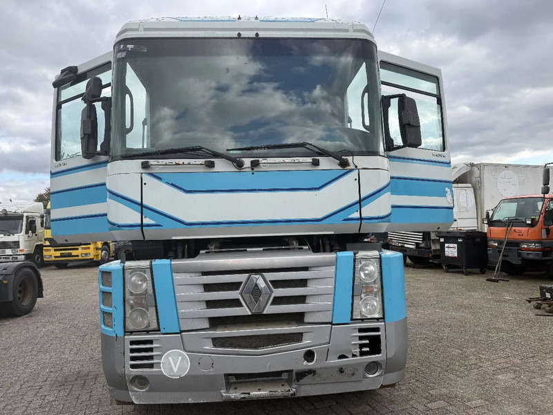 Renault Magnum 460 Tractor unit - Gjysmë-kamion: foto 2 Renault Magnum 460 Tractor unit - Gjysmë-kamion: foto 2