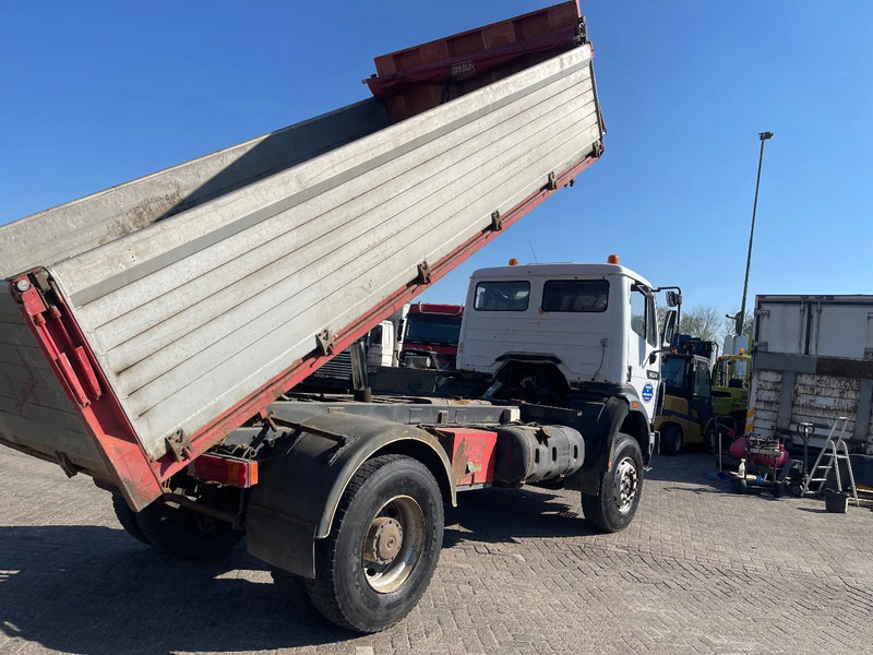 Mercedes-Benz SK 1824 TIPPER 4x4 - Kamion vetëshkarkues: foto 5 Mercedes-Benz SK 1824 TIPPER 4x4 - Kamion vetëshkarkues: foto 5