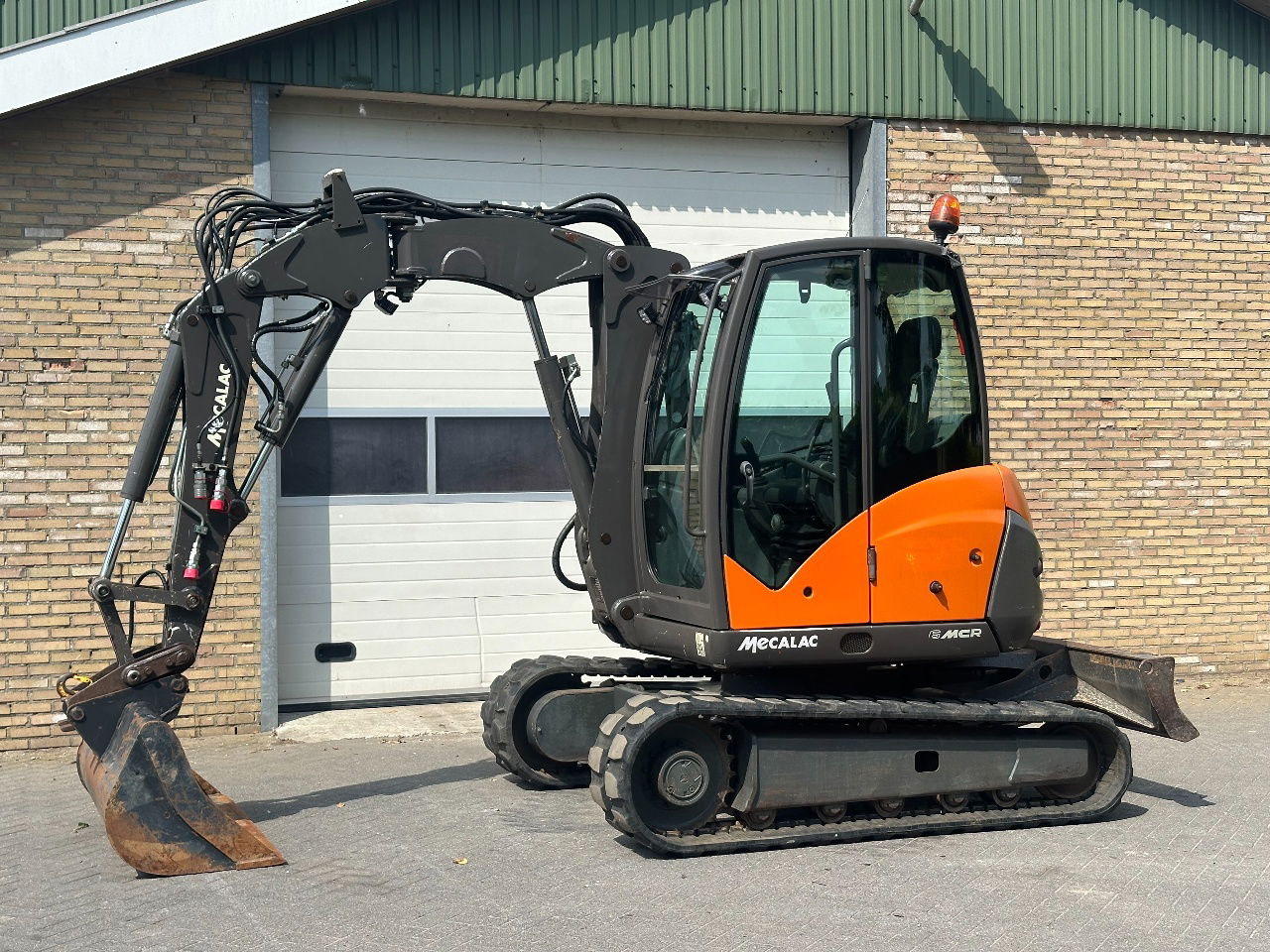 Mecalac 6MCR - Miniekskavator: foto 1 Mecalac 6MCR - Miniekskavator: foto 1