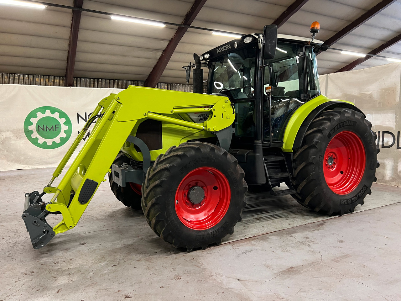 CLAAS Arion 430 - Traktor: foto 1 CLAAS Arion 430 - Traktor: foto 1