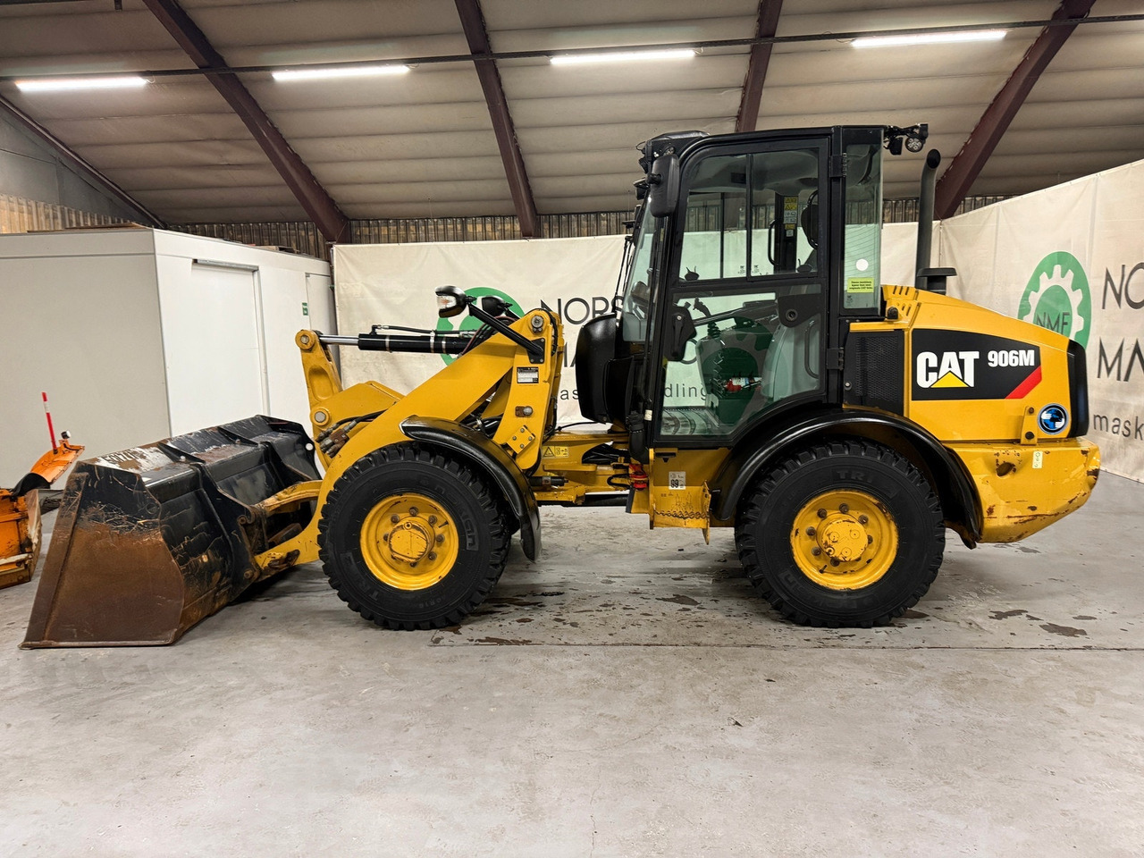 Cat 906M High Flow, 40 km/t med skuff og plog # TIL LEIE# - Fadrom me goma: foto 2 Cat 906M High Flow, 40 km/t med skuff og plog # TIL LEIE# - Fadrom me goma: foto 2