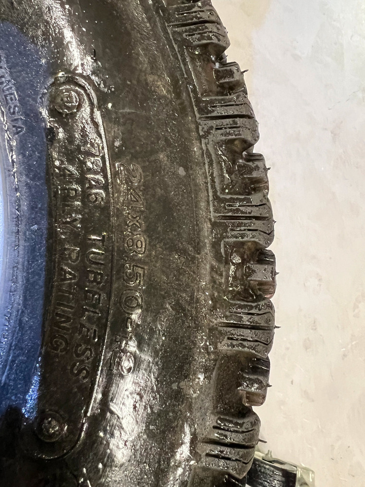 Dekk passer Massey Ferguson 1525 - Rrota për Makineri bujqësore: foto 3 Dekk passer Massey Ferguson 1525 - Rrota për Makineri bujqësore: foto 3