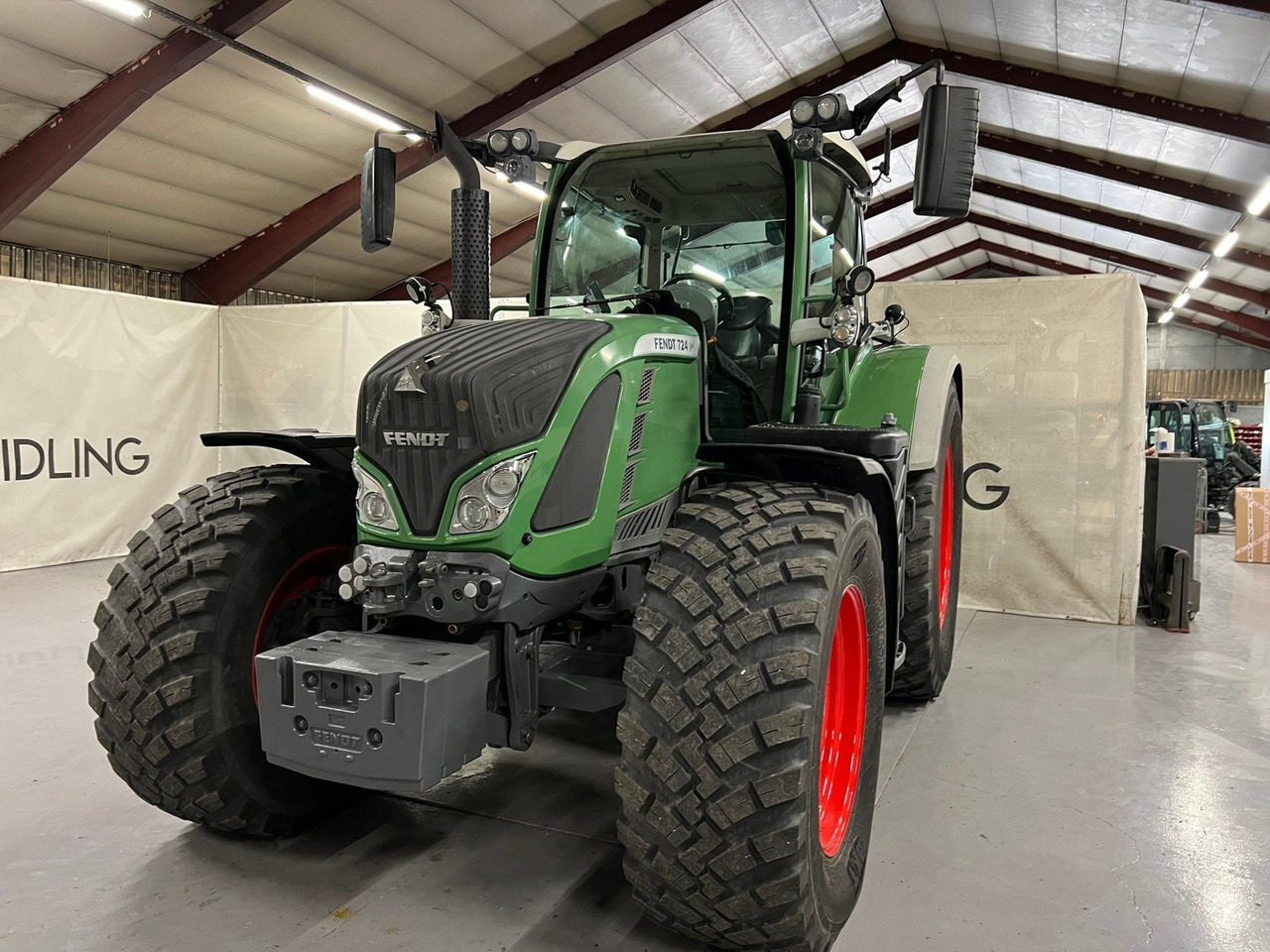 Fendt 724 Vario #TAR INNBYTTE# KAN LEVERES MED ANDRE DEKK# - Traktor: foto 3 Fendt 724 Vario #TAR INNBYTTE# KAN LEVERES MED ANDRE DEKK# - Traktor: foto 3