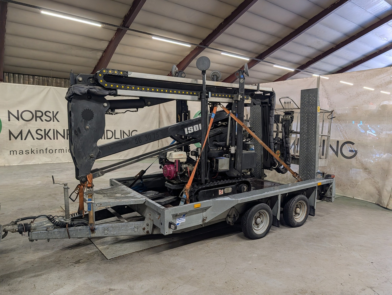 Isoli Easylift R160 på henger - Platform ngritëse tip merimangë: foto 1 Isoli Easylift R160 på henger - Platform ngritëse tip merimangë: foto 1