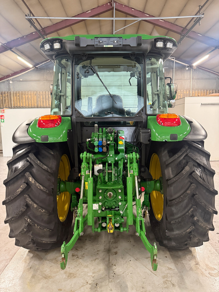 John Deere 5115M - Traktor: foto 5 John Deere 5115M - Traktor: foto 5