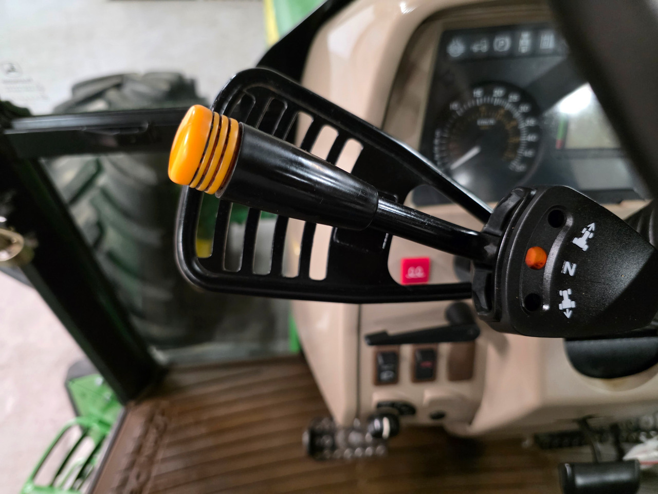 Traktor John Deere 5720: foto 15