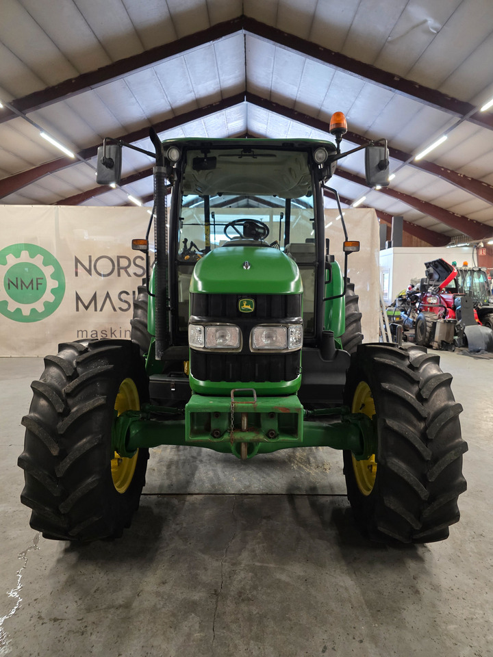 Traktor John Deere 5720: foto 7