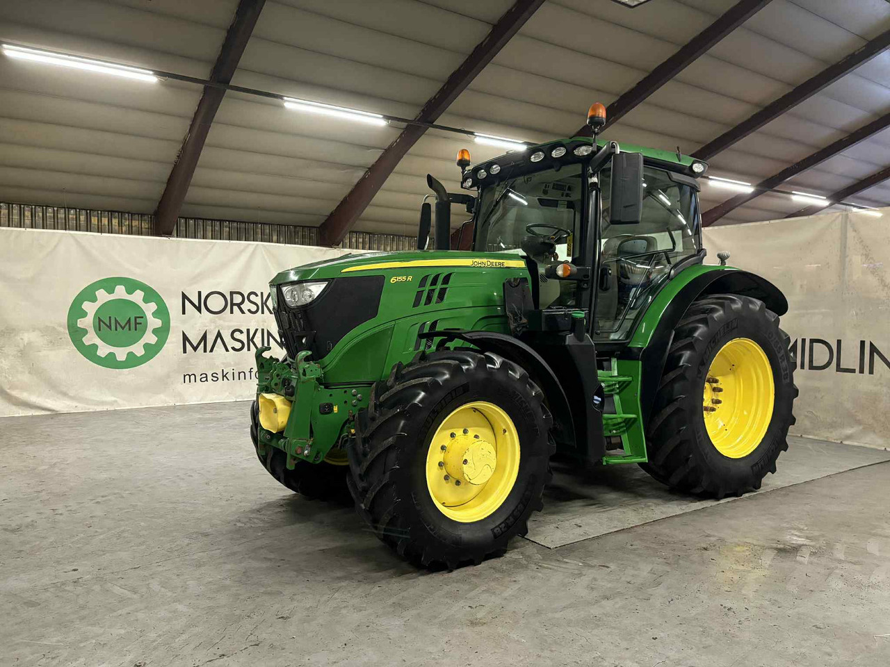 John Deere 6155R - Traktor: foto 1 John Deere 6155R - Traktor: foto 1