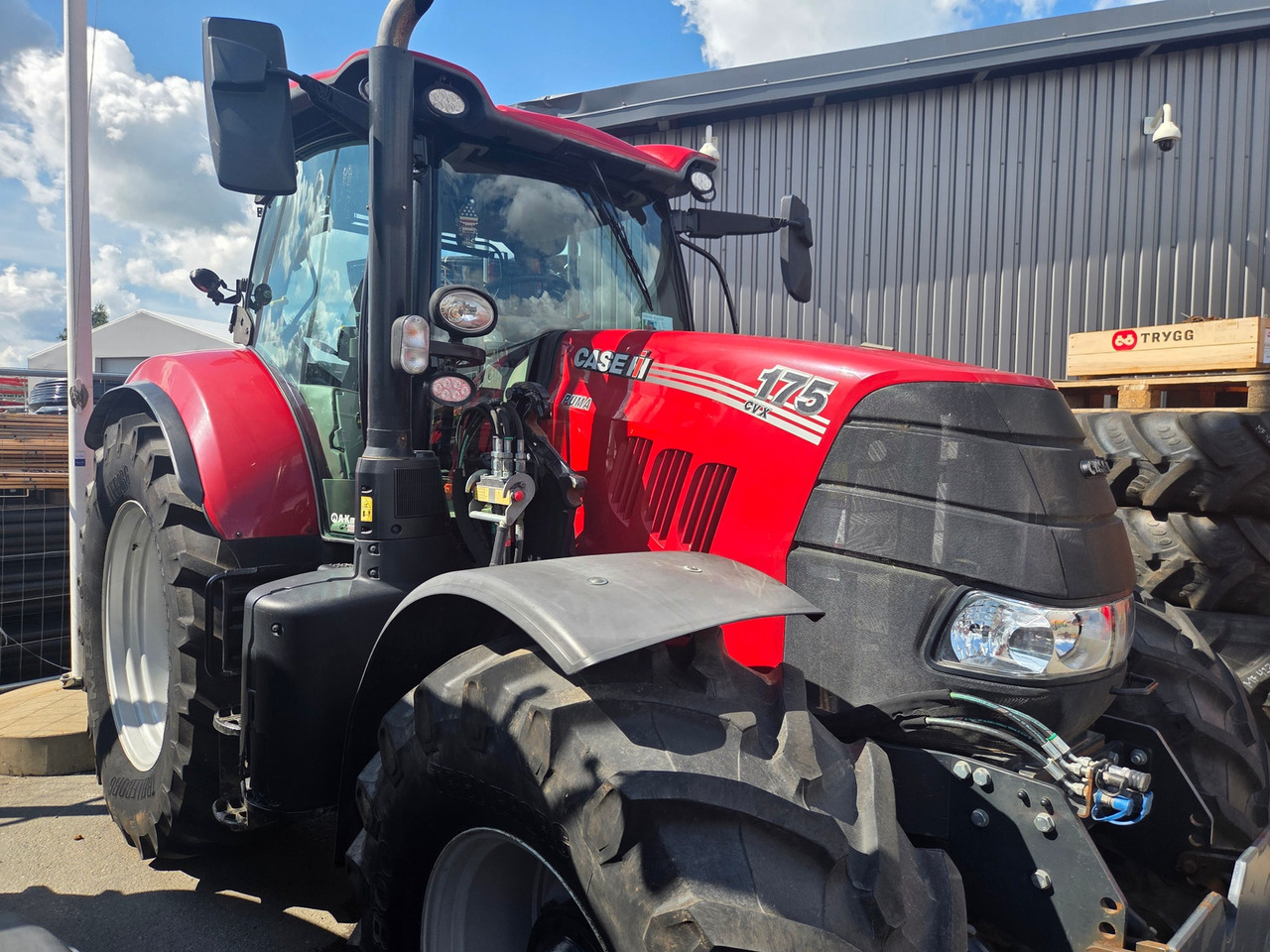 John Deere , Fendt , Case, New Holland - Traktor: foto 4 John Deere , Fendt , Case, New Holland - Traktor: foto 4