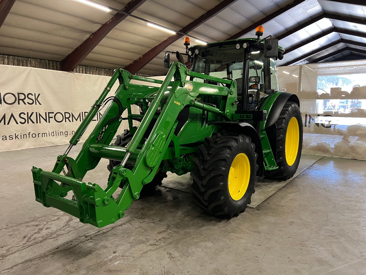 John Deere 6110 MC - Makineritë e tjera: foto 2 John Deere 6110 MC - Makineritë e tjera: foto 2