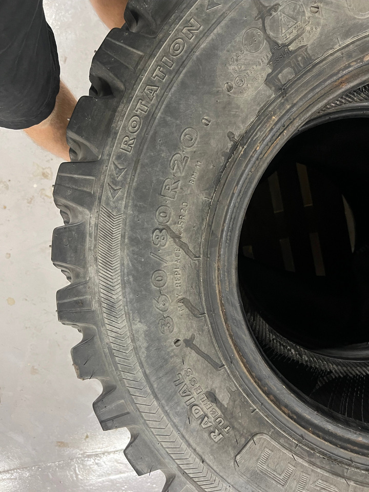 TRI 2 Dekk, TRI 2 DEKK MED PIGG - Rrota për Makineri bujqësore: foto 4 TRI 2 Dekk, TRI 2 DEKK MED PIGG - Rrota për Makineri bujqësore: foto 4