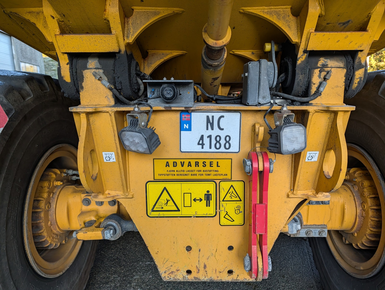Volvo A25G på hvite skilt - Shkarkues teleskopik: foto 5 Volvo A25G på hvite skilt - Shkarkues teleskopik: foto 5
